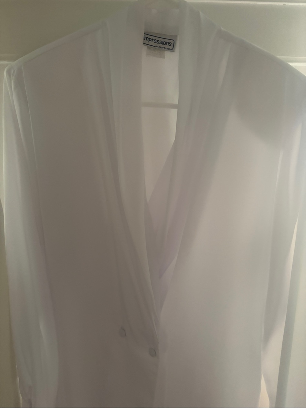 Impressions Of California White Long Sleeve Blouse Size 8 - Picture 2 of 5
